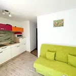 Cozy Seaside Apartment In Jadranovo, 24 Sqm, Ocean View