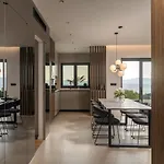 Villa Ameli Apartment With Swimming Pool