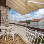 Lovely Apartment In Jadranovo With Kitchen