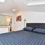 Luxury Blue Bay Apartment