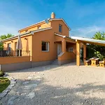 Holiday House Toici