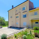 Apartments And Room Sime M