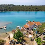 2 Bedroom Lovely Apartment In Punta Kriza