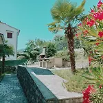 Ciro Apartment With Free Parking