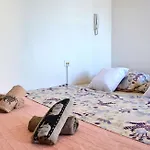 Bright And Charming Studio Apartment