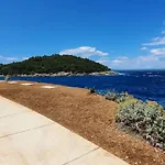 Holiday House Manoka