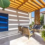 Vila Iris Baska 2