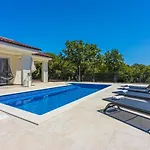 Villa Una