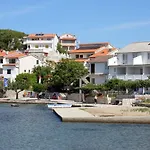 Apartments By The Sea Kampor, Rab - 16293