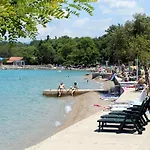 Apartments And Rooms With Parking Space Njivice, Krk - 408