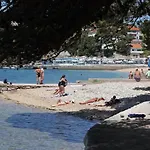 Apartments And Rooms With Parking Space Palit, Rab - 3195