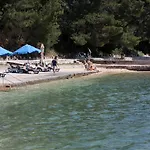 Apartments And Rooms By The Sea Palit, Rab - 5044