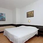 Apartments With A Parking Space Supetarska Draga - Donja, Rab - 4966
