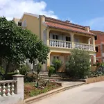 Apartments With A Parking Space Punat, Krk - 5350