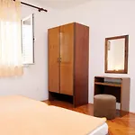 Apartment Novi Vinodolski 5587B