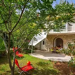 1 Bedroom Stunning Apartment In Omisalj