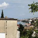 Apartment Selce 2379B