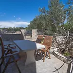 Apartments With A Parking Space Punta Kriza, Cres - 8082
