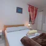 Apartment Punta Kriza 8082B
