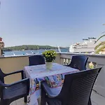 Apartments By The Sea Mali Losinj