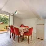 Apartments With A Parking Space Mali Losinj