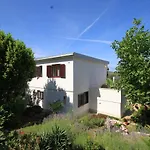Apartments By The Sea Cres - 7806