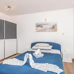Awesome Apartment In Omisalj With 1 Bedrooms And Wifi