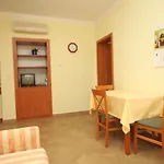 Apartments With A Parking Space Mali Losinj