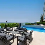 Luxury Villa Vista With Pool And Sea View