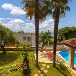 Apartment In Njivice With Sea View, Balcony, Air Conditioning, Wifi