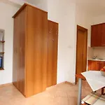 Apartment In Silo/Insel Krk 13433