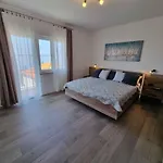 Apartment In Dramalj 42930