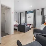 Delta Rooms