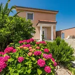 Villa Ceca