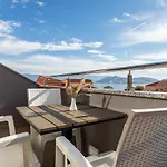 Apartments Crnekovic III