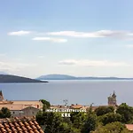 Penthouse Seaview Emilia