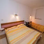 Apartments In Veli Losinj 14928
