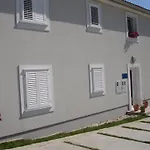 Studio Apartment Ivo