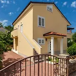 Apartments Svalina