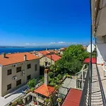 Apartment Mira