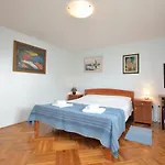 Apartment Visnja