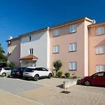 Apartments Crnekovic IV