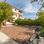 Juric Apartments-Rab