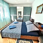 Apartments Azoa