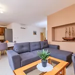 Apartment Dino 1