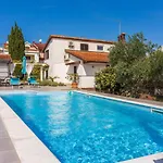 Holiday Home In Kornic - Insel Krk 39437