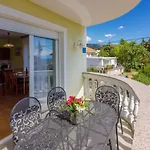 Apartment In Crikvenica 39196