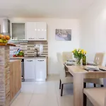 Apartment In Crikvenica 39074