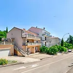 One-Bedroom Apartment Crikvenica 22
