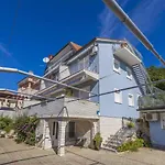 One-Bedroom Apartment In Crikvenica I